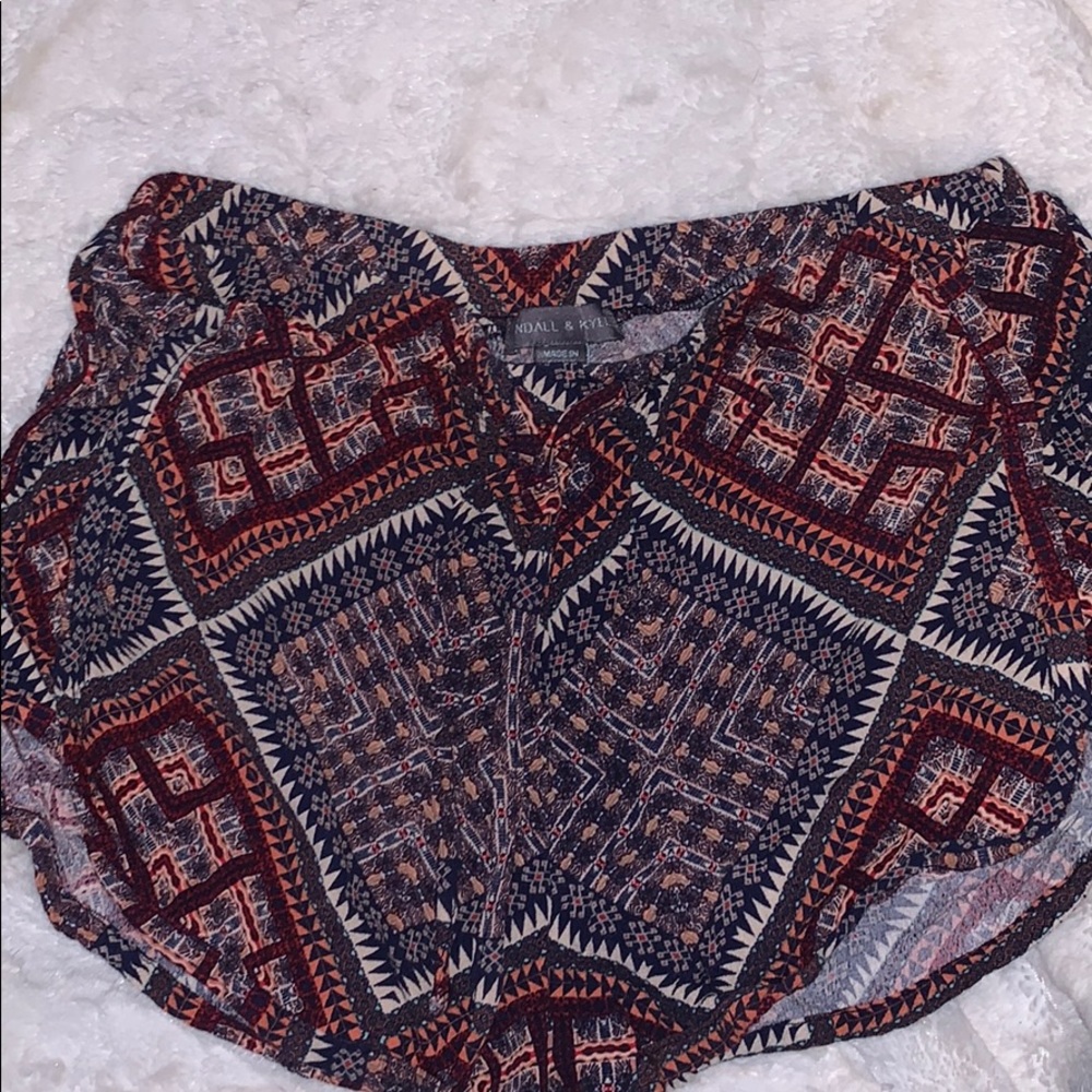 kendall & kylie flowy fabric shorts